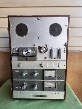 26603 Akai M-9 Reel-to-reel Tape Recorder. World-wide Exclusive Recording