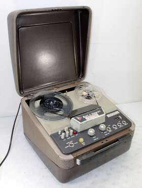 786-av-1 Bell & Howell Vintage And Model 786 - Av 1 Specialist Tape Reel To Recorder
