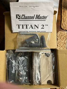 Channel Master 020572077774 Model 7777 Uhf/vhf/fm High Gain Broadband Preamplifer - Complete