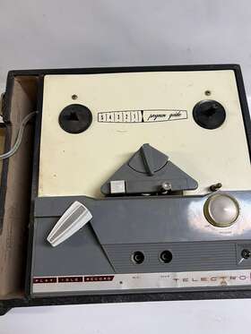 Mm-113 Emerson Telectro By Radio Tape Recorder. Model Mm-113. Vtg Recorder