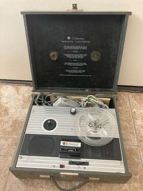3230-117 Silvertone Vintage Sears Model 3230 Tape Recorder With Original Case