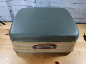 Mag85-def Telefunken Magnetophon 85 Reel-to-reel Recorder - Case Powers On