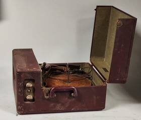 362-1 Webster Chicago Vintage Model 362 Portable Record Player For Parts Or Restore