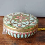 Meister Round Tin Box With Lid Painted Floral Pattern Green Gold Medium Storage. Fixed Price $14.00.