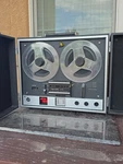 Vintage Realistic 909B Black 4 Track Stereo Reel-to-reel Tape Recorder Player. Fixed Price $35.99.