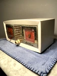 Truetone-western Auto Supply Am Tube Clock Radio Model D2217B. Fixed Price $24.95.