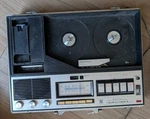 Vintage 1972 Crowncorder CRC-6250F Reel To Tape + Radio. Fixed Price $25.00.
